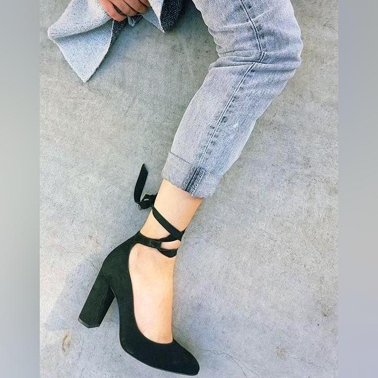 How to Rock Comfy Block Heels: Tips and Outfit Ideas for Women 2023