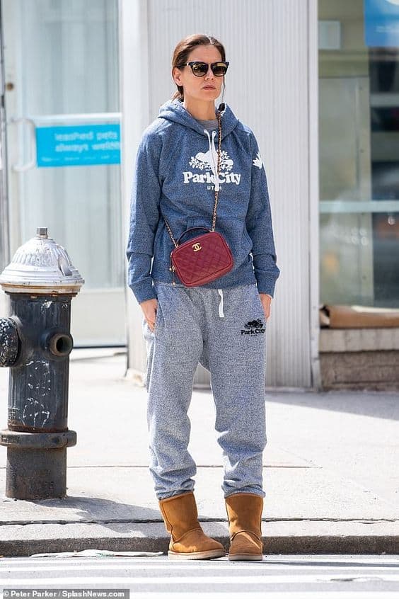 Can You Wear A Hoodie With Sweatpants 2023