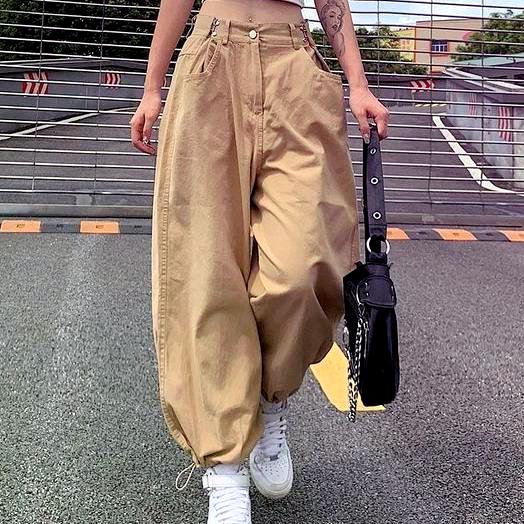 5 Khaki Joggers Outfit Ideas for a Comfortable yet Stylish Look 2023