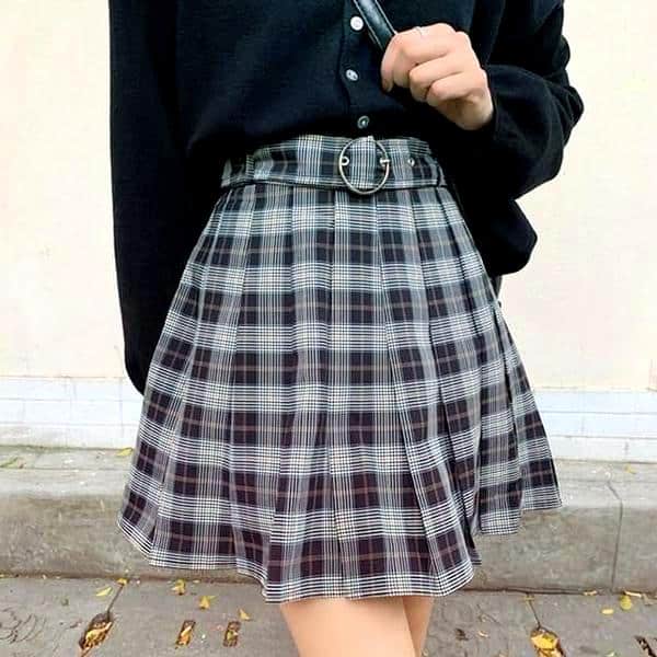 How Do You Wear A Plaid Pleated Skirt 2023