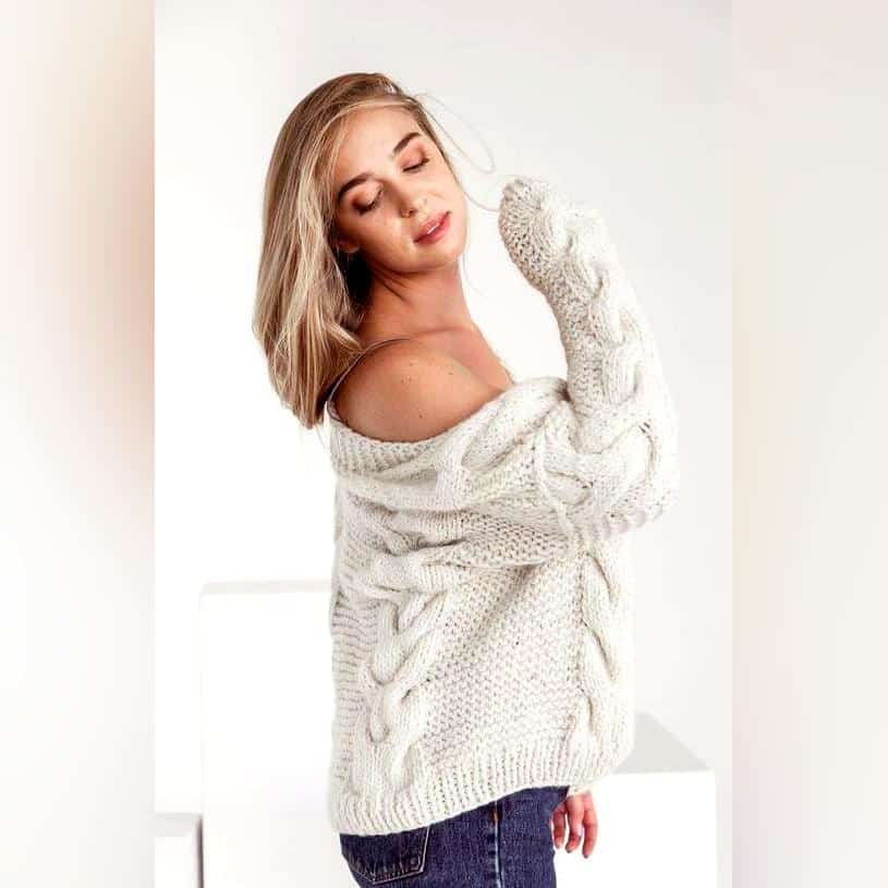 How Do You Wear A White Knit Sweater 2023